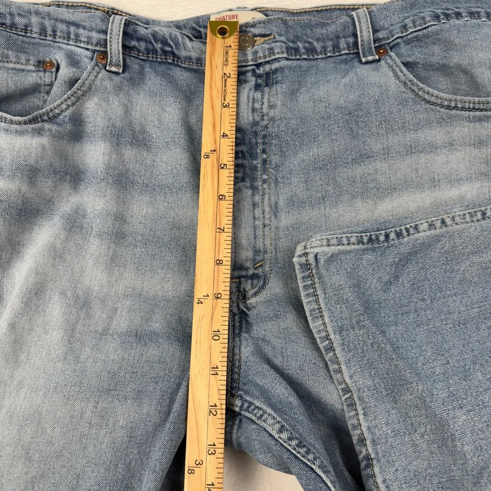 Signature by Levis Mens Jeans Relaxed Straight Size‎ 42x30 Light Wash Stretch